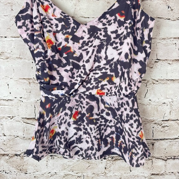 Parker Women's Small Silk Viscose Spaghetti Strap Top Blouse Animal V Neck Pink - Picture 3 of 5